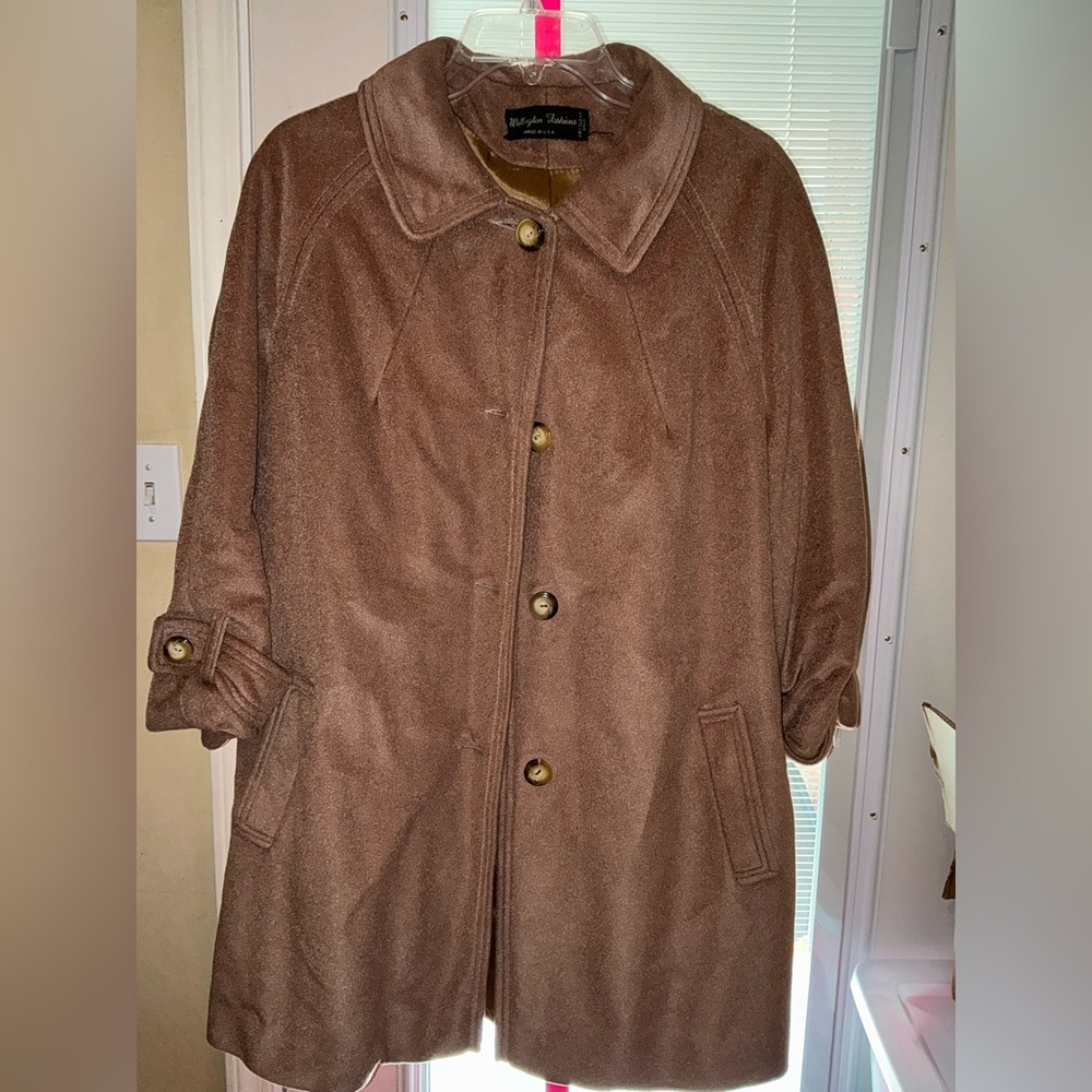 Wellington Fashions Vintage Ladies Coat